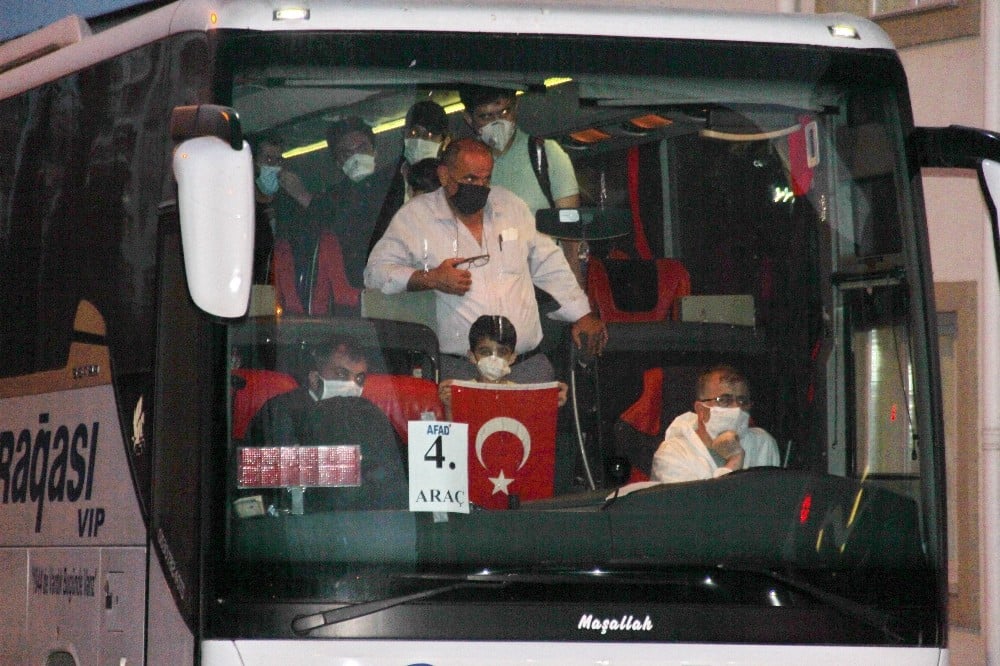 Suudi Arabistan ve Cezayir’den gelen Türk vatandaşları yurda yerleştirildi 