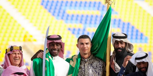 Suudi Arabistan'da görüldü! Ronaldo sonunda bunu da yaptı! Arabistan'da yapmadığı kalmadı...