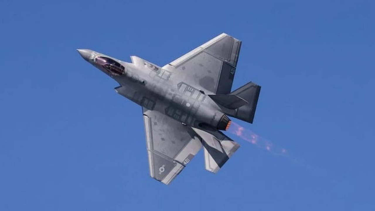 Suudi Arabistan'da tanıtıldı! Çin'in yeni nesil hayalet savaş uçağı J-35A, yeteneklerini sergiledi