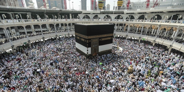 Suudi Arabistan'dan kadınlar için flaş umre kararı!