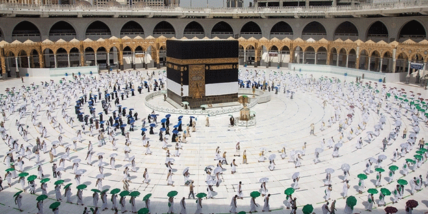S. Arabistan'dan umre için yeni şart!