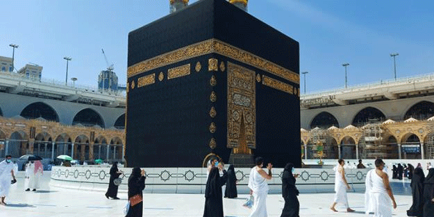 Suudi Arabistan'dan yeni karar! Umre'ye gidebilmek için yeni şartlar geldi