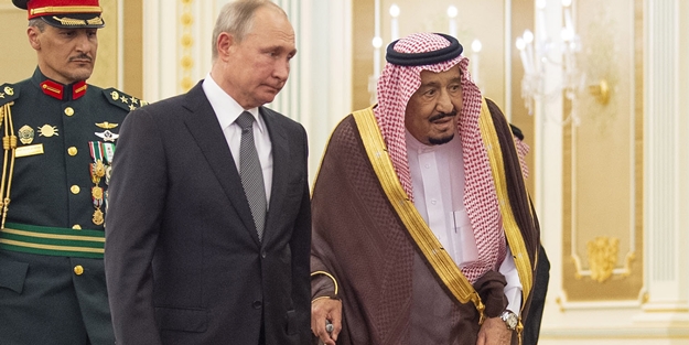 Putin Suudi Arabistan'da şaşkına döndü!