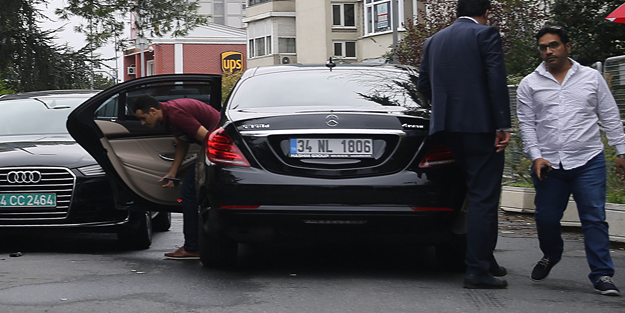 Suudi Konsolosluğu'na sivil araçlı 4 kişi geldi