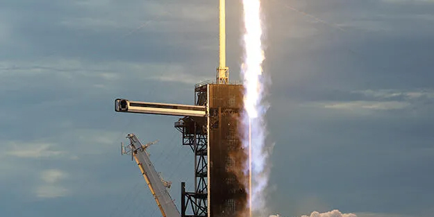 Suudilerden şaşırtan tarihi karar: uzaya yolladılar! Suudi Arabistan için bir ilk gerçekleşti, fotoğraflar paylaşıldı