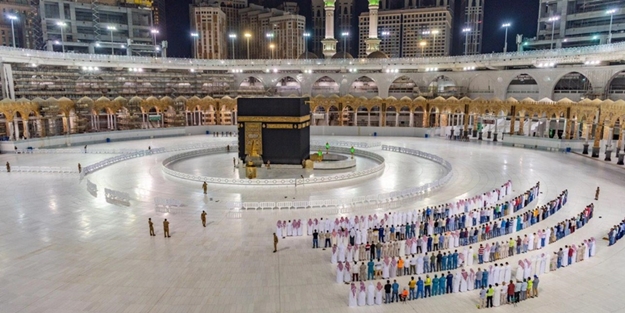 Suudilerden 'teravih' kararı!