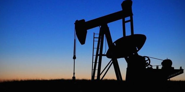 Suudi Arabistan'da petrol ihracatı! Çarpıcı tahmin: gelirleri 3 yılın en düşüğünde