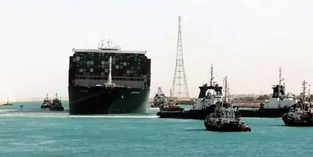 Süveyş Kanalı'na zam yapıldı