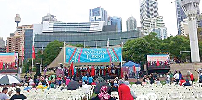 Sydney’li Türkler cemaatin festivalini BOYKOT etti