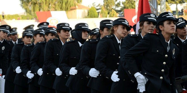 Polislerin mezuniyet töreninde dikkat çeken ayrıntı