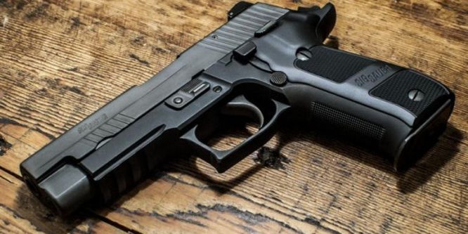 Mahalleli silahla nöbet tutuyor