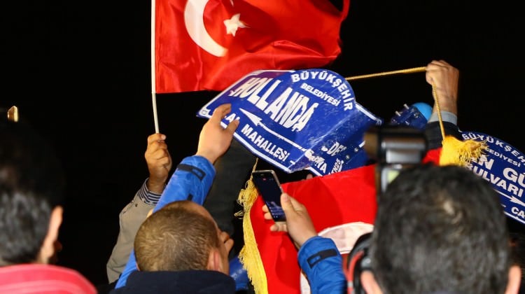 Tabelayı söktüler!