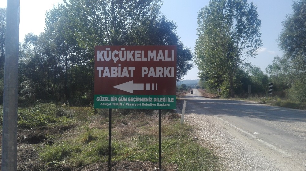 Tabiat parkının yetersiz olan yön tabelaları yenilendi 