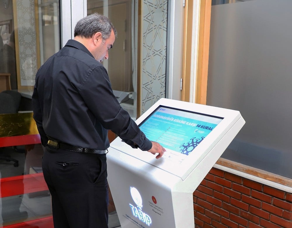 Tabip Box Kiosku, Atatürk Üniversitesi’nde hizmete açıldı 