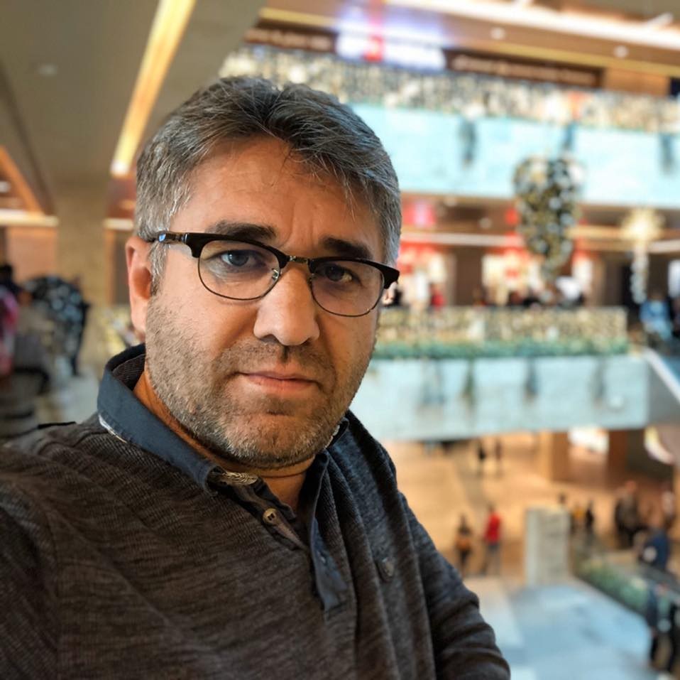 Taburcu olan Korona virüs hastası,komşularınca alkışlarla karşılandı 