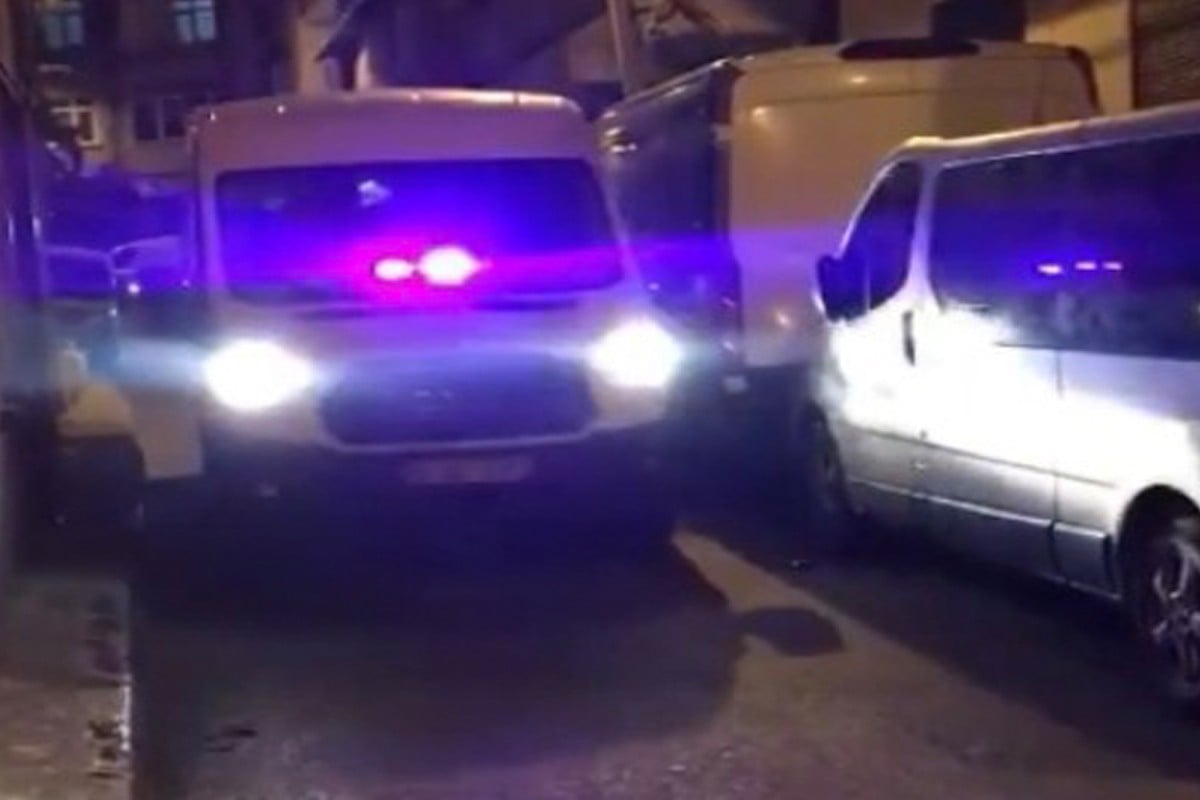 Taciz ihbarına gittiler, kaçak göçmenleri yakaladılar