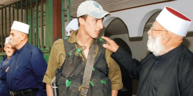 Taciz ve şiddete maruz kalmışlardı! İsrail ordusuna baş kaldırdılar