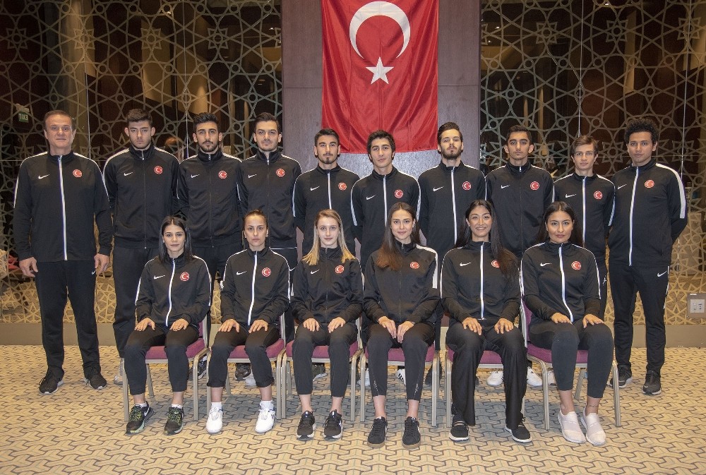 Taekwondocular büyük sınav için İngiltere’ye uçtu 