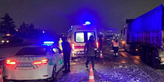 TAG Otoyolu'nda 7 araç birbirine girdi