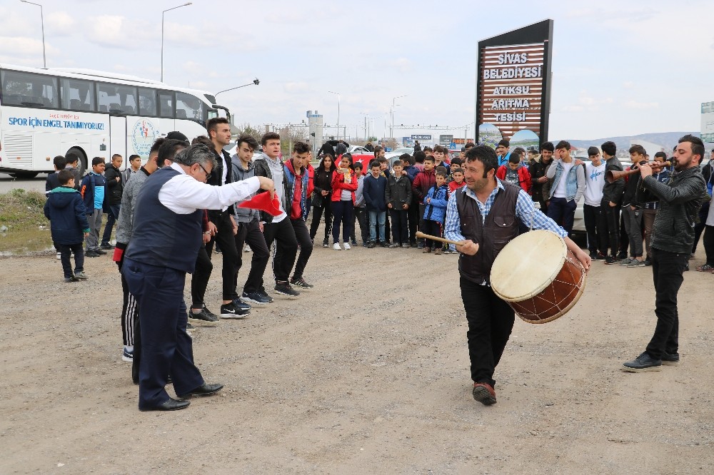 Taha Akgül: 