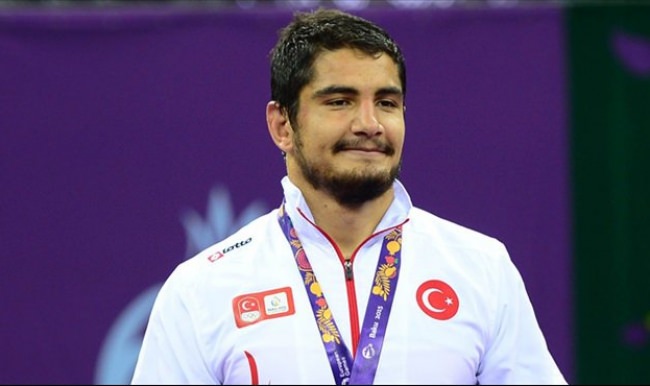 Taha Akgül’e sakatlık engeli