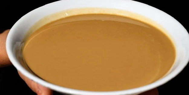 Tahinin içine kaşık kaşık ekleyin! Kemikleri beton gibi yapıyor, şişkinliğin kökünü kurutuyor