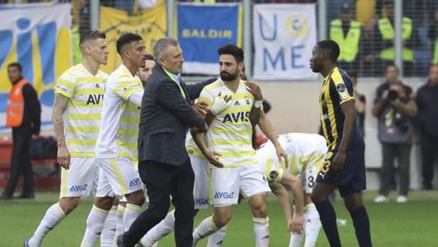 Tahkim Kurulu, Mehmet Ekici'nin 3 maçlık cezasını onayladı
