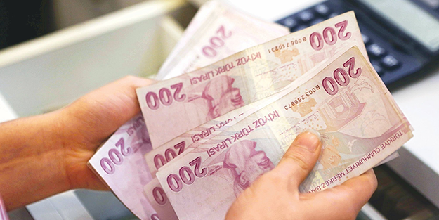 Tahminleri hep çıkan isim yeni asgari ücreti Türkiye'ye duyurdu! Heyecanlandıran rakam