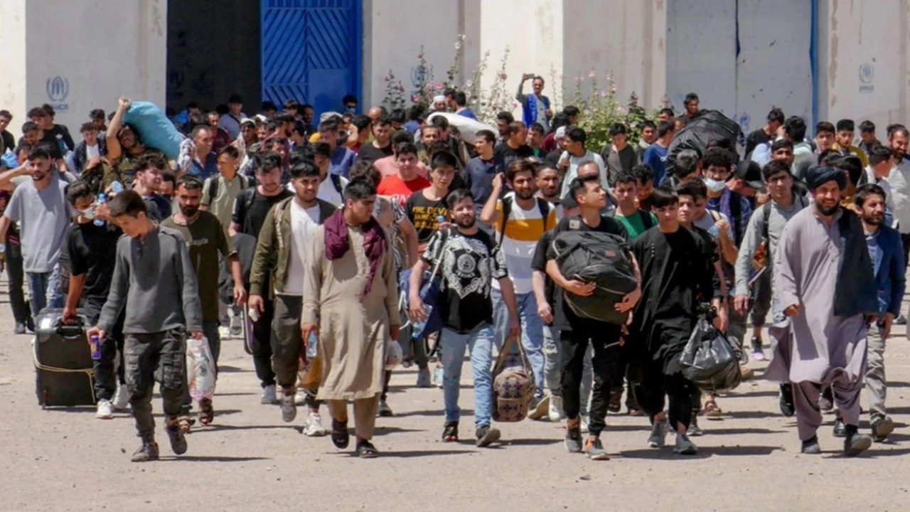 Tahran kararı resmen duyurdu! İran’da 2 milyon kişi sınırdışı edilecek