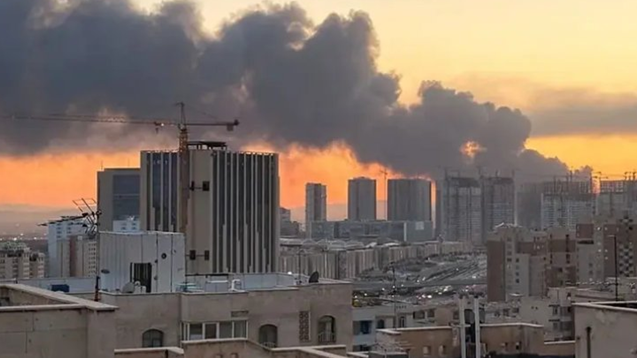 Tahran şiddetli bombardımanla vuruluyor!