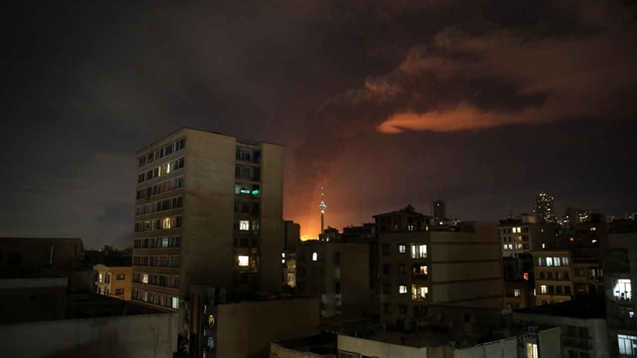 Tahran'da sıcak gece