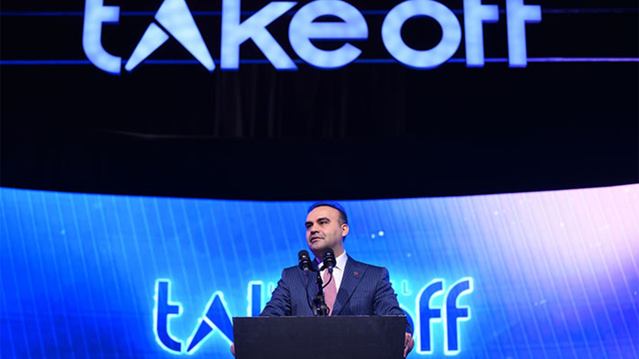 Take Off İstanbul'un açılışında konuşan Bakanı Kacır ‘Çalışmalarımız burada bitmeyecek’