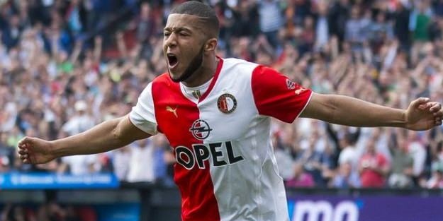 Takımının 4 gol yemesine kızdı 35 metreden avladı