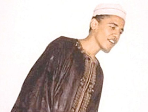 Takkeli Barack Obama'nın fotoğraflarını yayınladılar