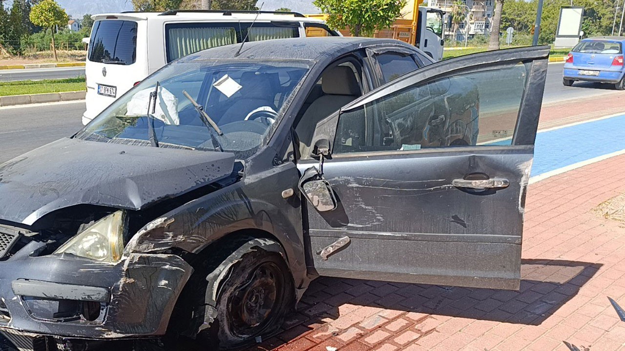 Takla atan araçtan burnu bile kanamadan çıktı!