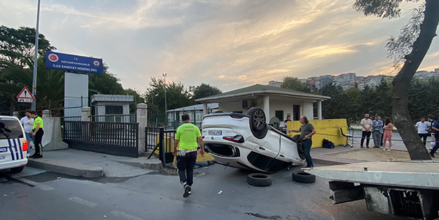 Takla atan otomobil Emniyet Müdürlüğü'nün önüne uçtu!