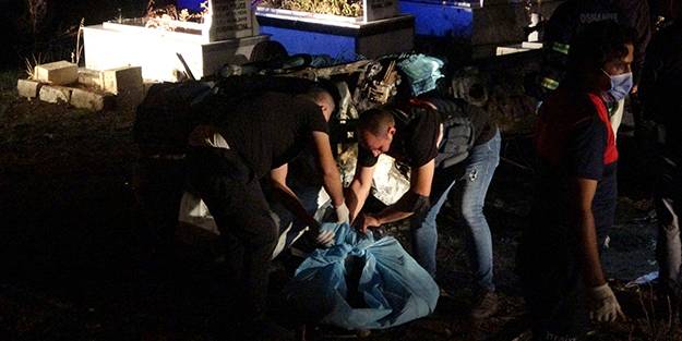 Takla atan otomobilde sıkışan sürücü yanarak can verdi!