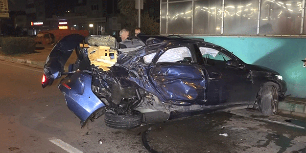 Takla atan otomobilden fırlayan kadın öldü