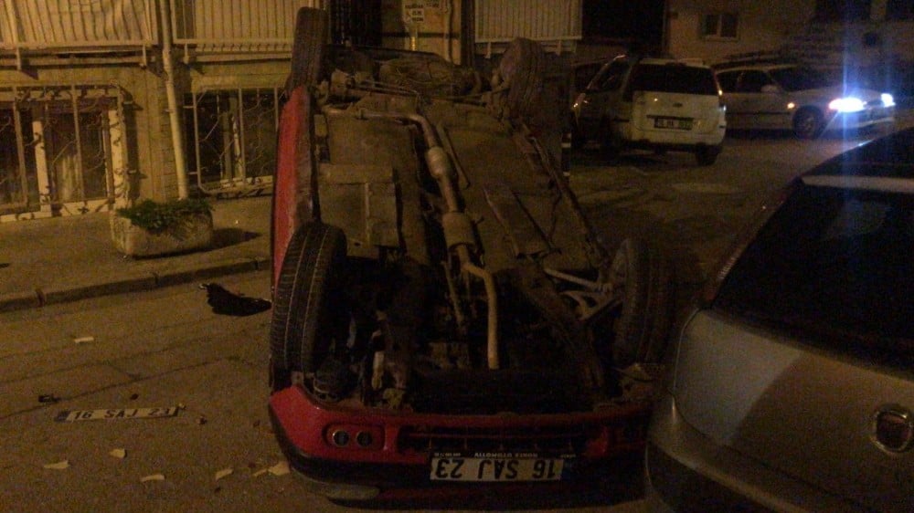 Takla attı araçtan sağ kurtuldu 