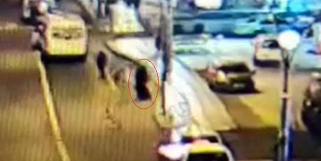 Taksici elindeki kılı görünce polise ihbar etti! Soyguncu yakalandı