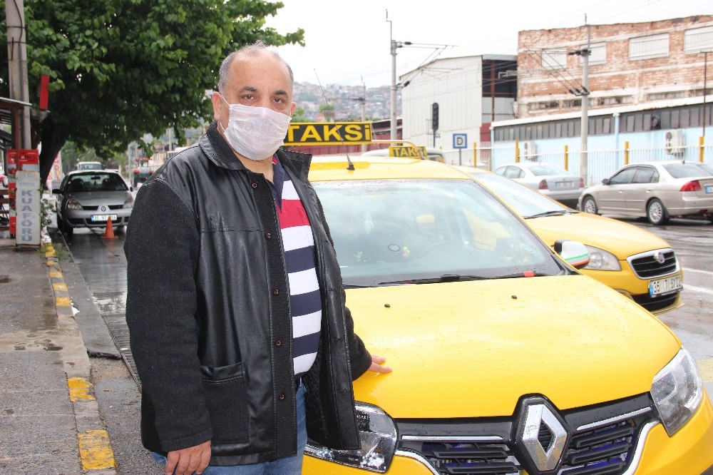 Taksiciden örnek davranış: Aracında unutulan 60 bin lirayı sahibine teslim etti 