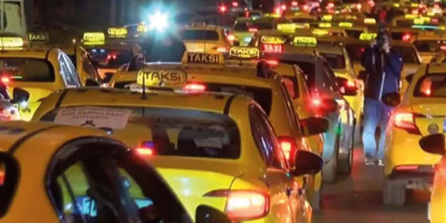 Taksiciler Fatih'te toplandı