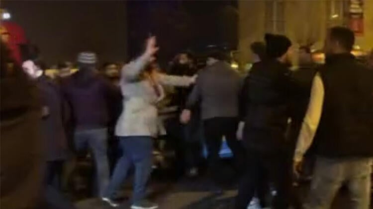 Taksiciler tekme tokat kavga çıkardı! Polis havaya ateş açtı