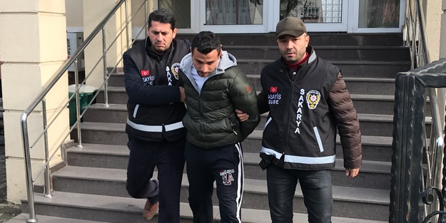 Taksiciyi gasp edip otomobille kaçan gaspçı yakalandı
