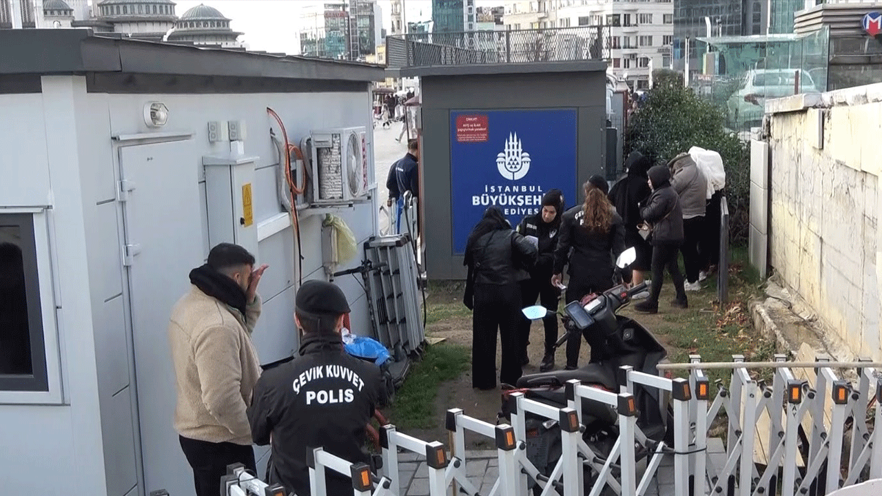 Taksim' de Türk bayrağı taşıyıp sözde bağış topluyorlardı