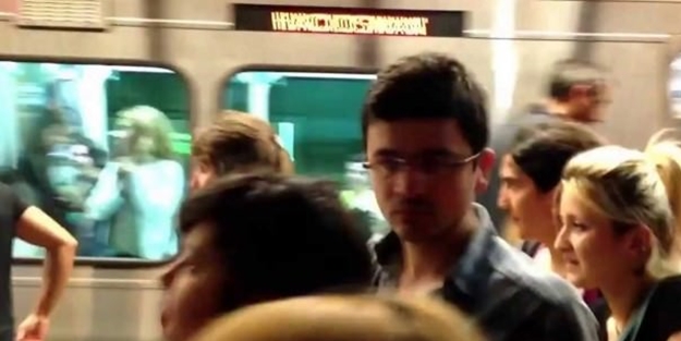 Taksim metrosunda büyük panik!