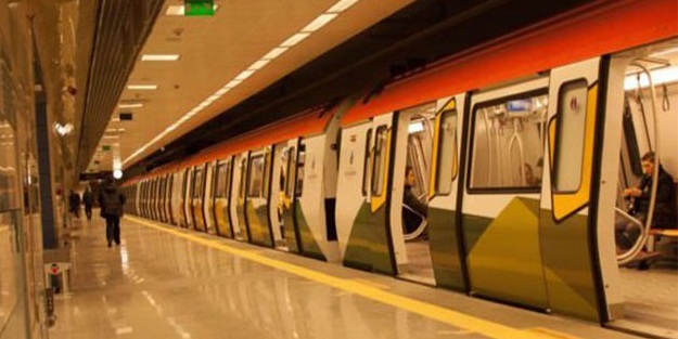 Taksim metrosunda hareketli anlar! Seferler durdu