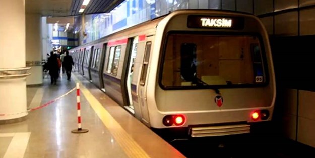Büyük panik: Metro raydan çıktı!