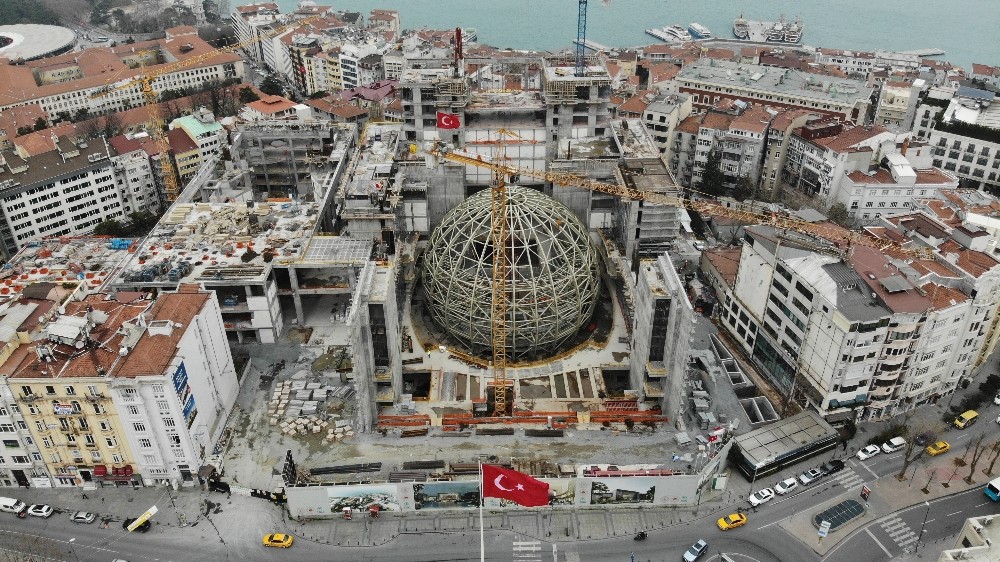 Taksim’de AKM’nin oditoryumu havadan görüntülendi 