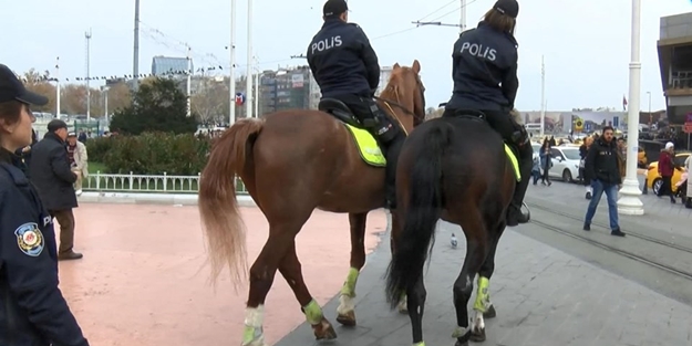 Taksim'de atlı polisler göreve başladı